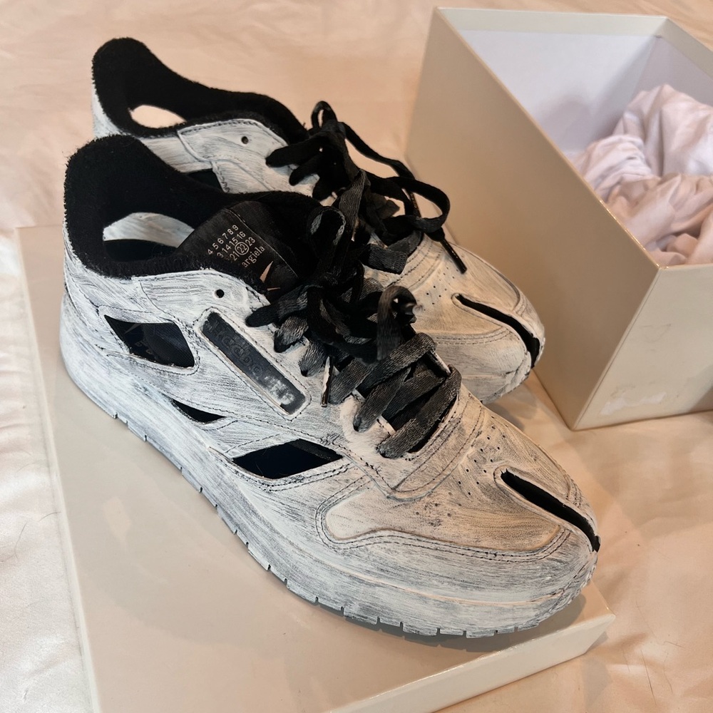 Brand new Maison Margiela tabi split-toe Reebok’s